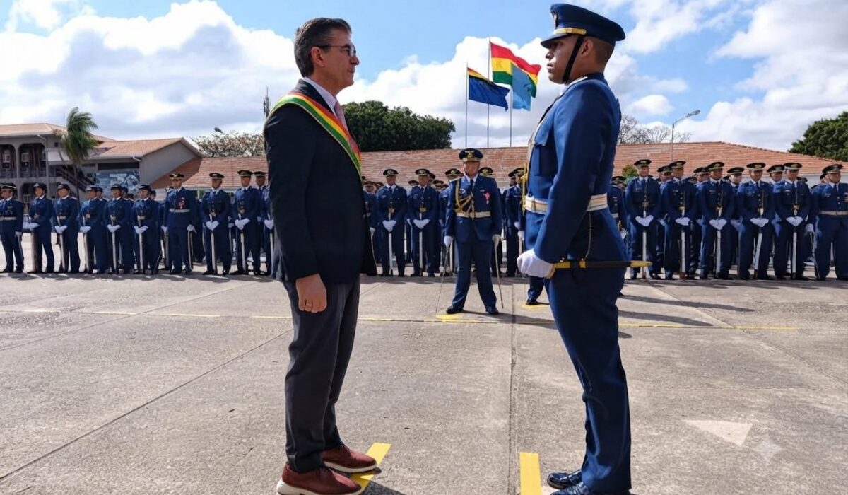 Rodrigo Paz exhorta a militares y policías a enfrentar el narcoterrorismo en Bolivia