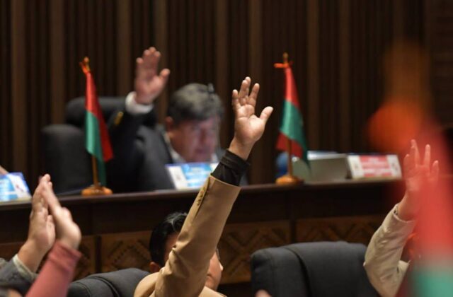 Aprobación de ley permite que el Gobierno asuma el pago de prediarios y bono de vacunación