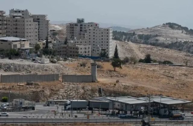 Israel aprueba 104 nuevos asentamientos en Cisjordania