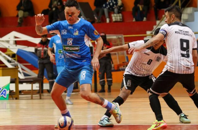 Fantasmas y Pontejo buscan puntos vitales en la cuarta fecha de la Liga de Futsal