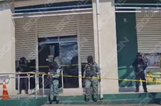 Atraco en cooperativa de La Guardia: delincuente armado se escapa con más de 50 mil bolivianos