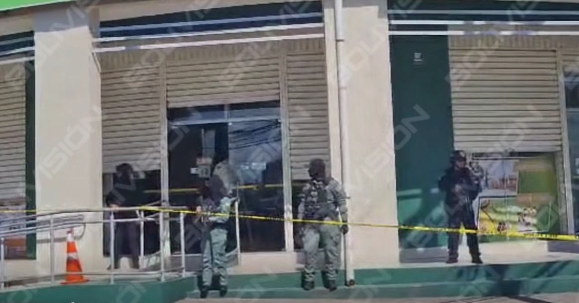 Atraco en cooperativa de La Guardia: delincuente armado se escapa con más de 50 mil bolivianos