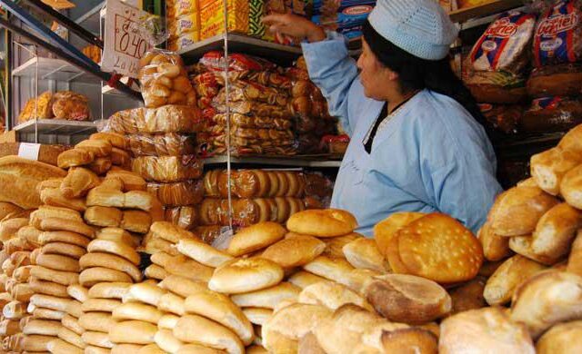 Posible aumento del precio del pan de batalla a Bs 1,30 en Bolivia