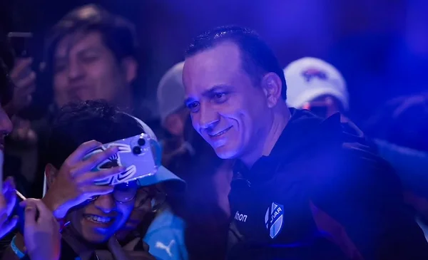 Bolívar avanza en la Copa Sudamericana y Restrepo pide mantener los pies en la tierra