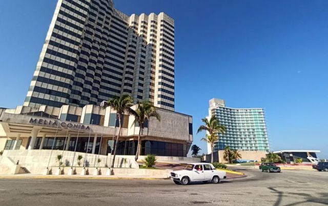 Impacto del Bloqueo en el Turismo Cubano: Siete Cadenas Hoteleras Abandonan el País