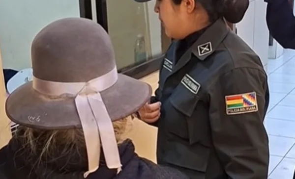 Operativos de la Alcaldía de Oruro revelan cobros ilegales a adultos mayores en baños públicos
