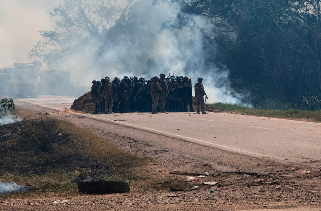 Conflicto en el Puente San Pablo: Fuerzas de seguridad intervienen en bloqueo