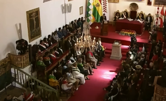 Controversia por la cobertura de Bolivia TV en la Sesión de Honor