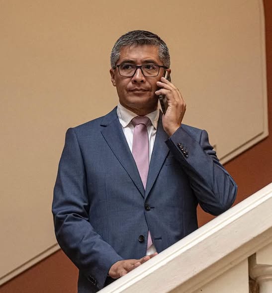 José Espinoza impugna su censura ante la Justicia