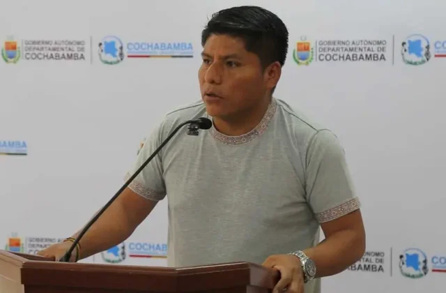 Loza critica al presidente Paz y cuestiona su liderazgo