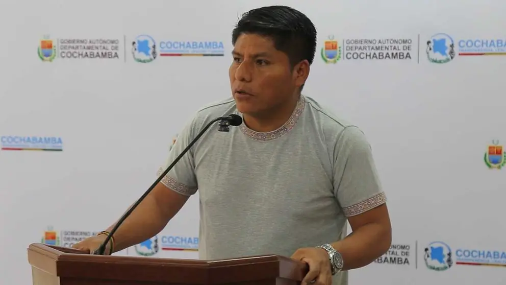 Loza critica al presidente Paz y cuestiona su liderazgo