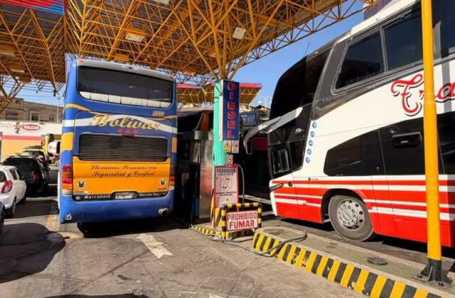 Transportistas enfrentan largas esperas por diésel en varias ciudades del país