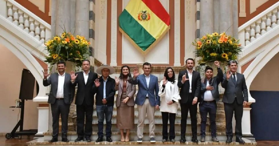 Todos los gobernadores participarán en la reunión con Rodrigo Paz en Sucre