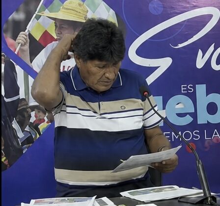 Evo Morales niega haber solicitado la renuncia de Rodrigo Paz y aboga por una salida constitucional