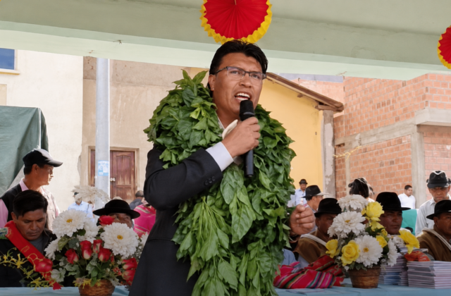 Senador Condori propone que pueblos originarios asuman el poder en 2030