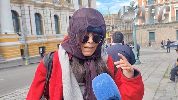 Vania Romay presenta denuncias por amenazas y persecución política