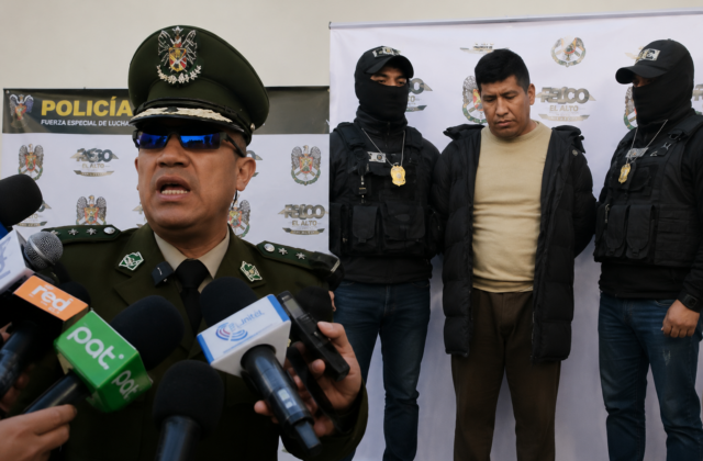 Detenido taxista en El Alto por múltiples agresiones sexuales a pasajeras