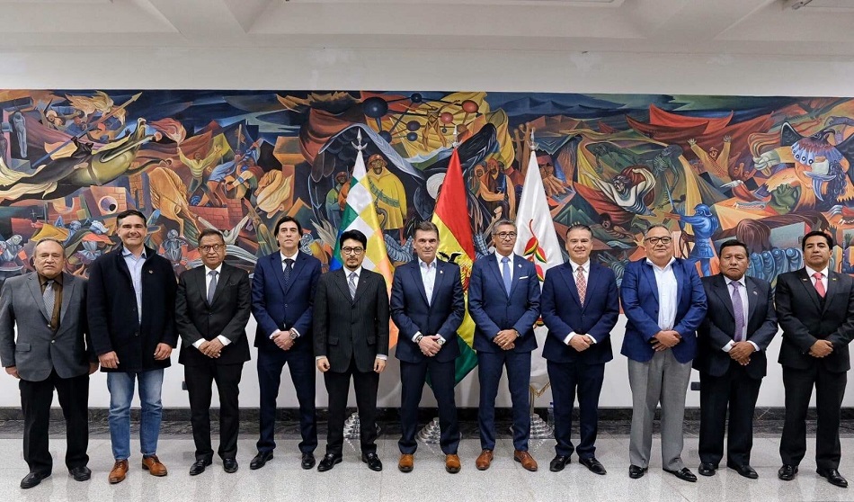El gabinete ministerial se mantiene sin cambios significativos
