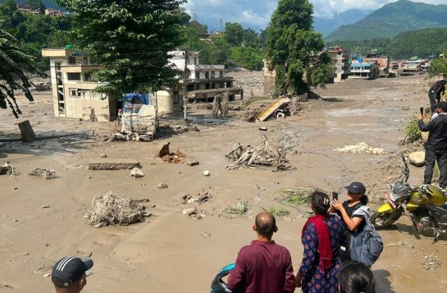 Alertas en Nepal y China por riesgo de inundaciones
