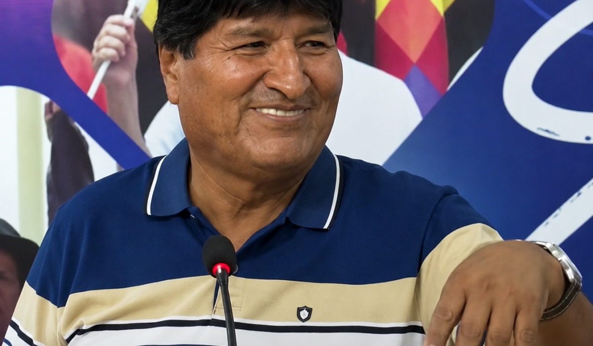 Evo Morales critica el desfile de Rodrigo Paz en la parada militar