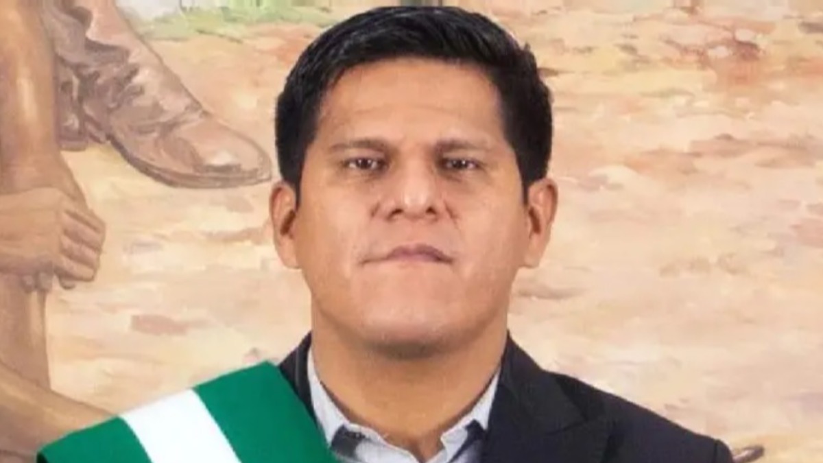 Pacheco denuncia encubrimiento de irregularidades en el Gobierno y busca interpelar a Espinoza