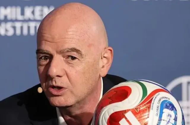 FIFA desiste de su plan de inversión privada para torneos internacionales