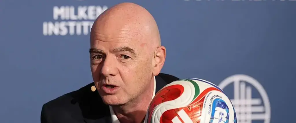FIFA desiste de su plan de inversión privada para torneos internacionales