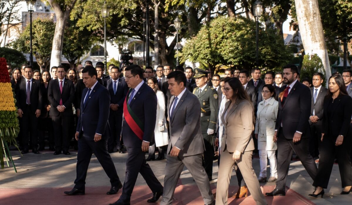 Ceremonia por los 201 años de independencia de Bolivia en Sucre sin la presencia de líderes clave