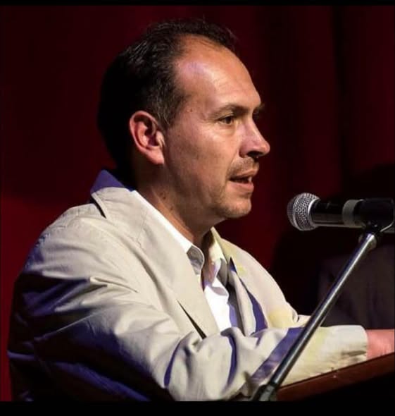 Renuncia del Viceministro de Culturas por desacuerdos con decisiones gubernamentales
