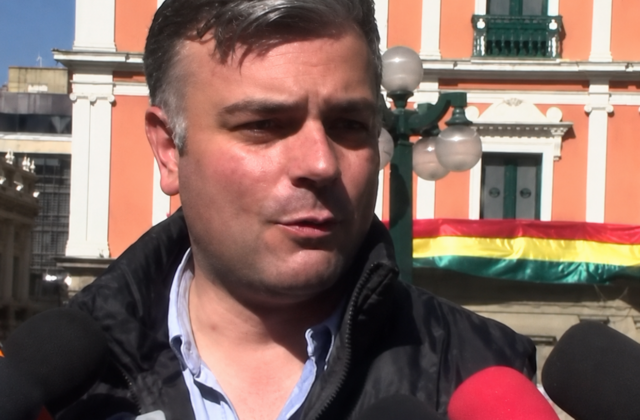 Criticas a la ausencia de discurso en la Parada Militar de El Alto