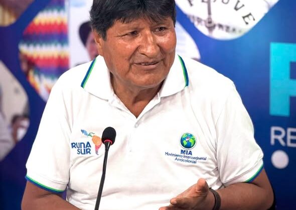 Evo Morales critica la privatización del combustible y prevé crisis alimentaria