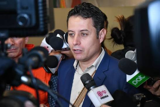 Vicepresidente Lara critica el Decreto Supremo 5676 por su impacto en la economía