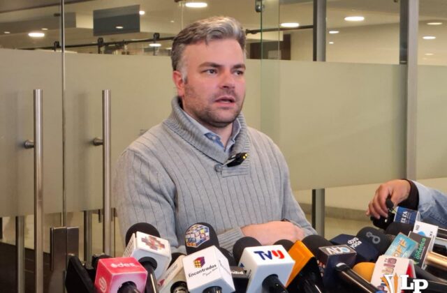 Defensa de Tuto Quiroga ante acusaciones internas en Libre