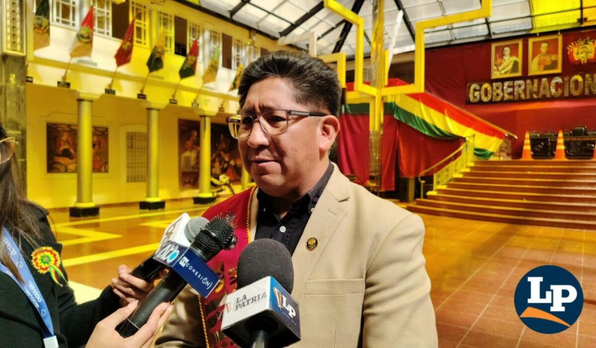 Liderazgo y unidad: el llamado de Quispe en el aniversario patrio