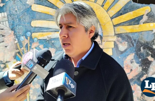 Gobernador de Oruro espera avance en la ley para inversión minera en Carangas