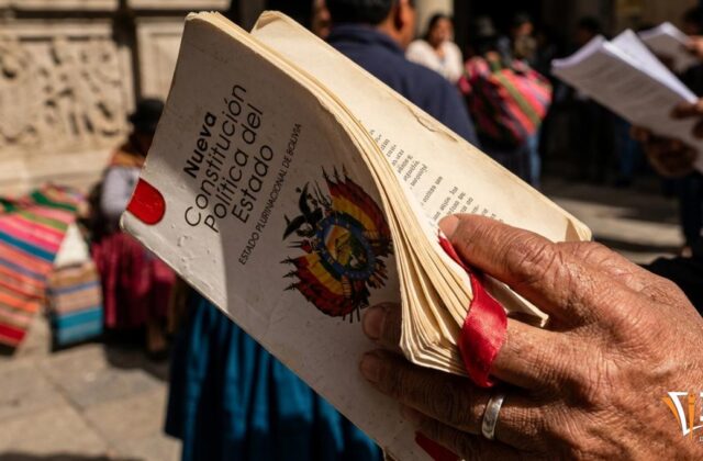Divisiones en el Parlamento por reforma constitucional en Bolivia