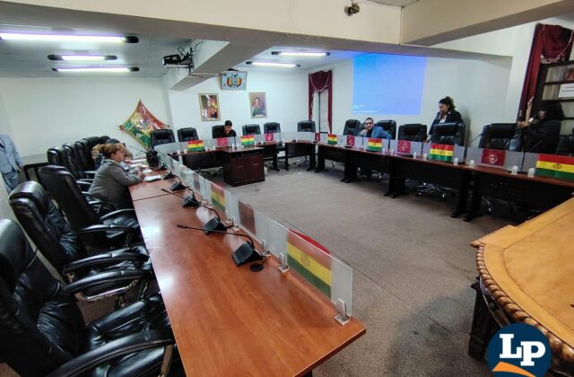 Falta de Quórum Suspende Sesión de la Brigada Parlamentaria de Oruro