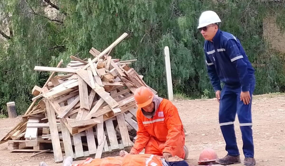 Mejorar la Seguridad Laboral: Un Imperativo para la Productividad en Oruro