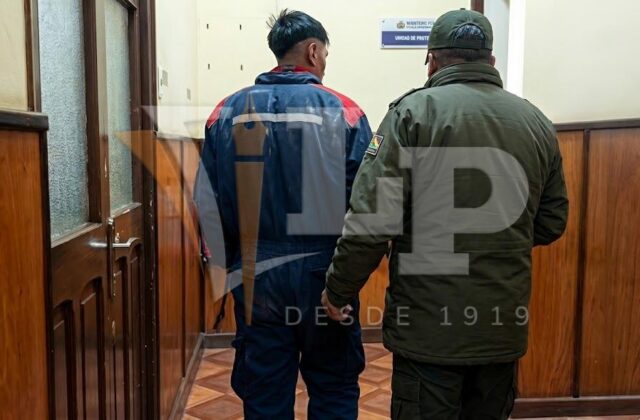 Hombre aprehendido en Oruro tras amenazar a su esposa con un cuchillo