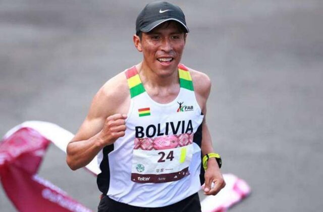 Héctor Garibay se queda a un paso del podio en la Maratón de México