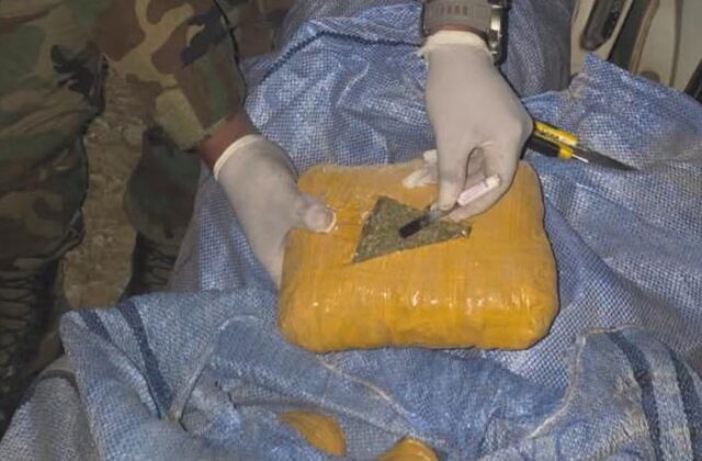 Detienen a mujer chilena en Oruro por microtráfico de marihuana