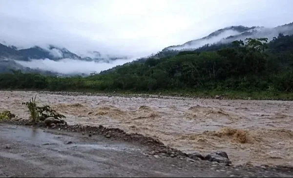 Alerta naranja en cuatro departamentos por riesgo de desbordes fluviales