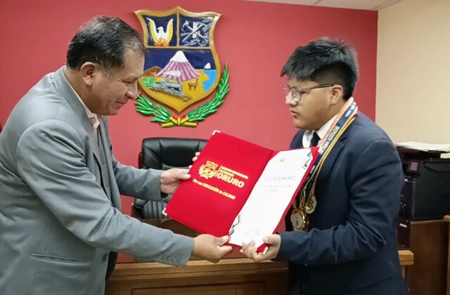 Estudiante orureño brilla con Medalla de Oro en la Olimpiada Copernicus 2026