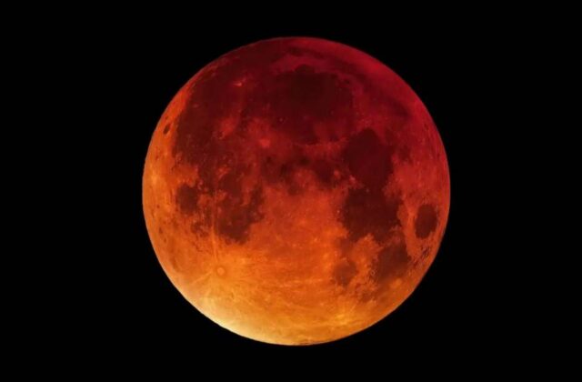 Impacto del Eclipse Lunar en los Signos Zodiacales