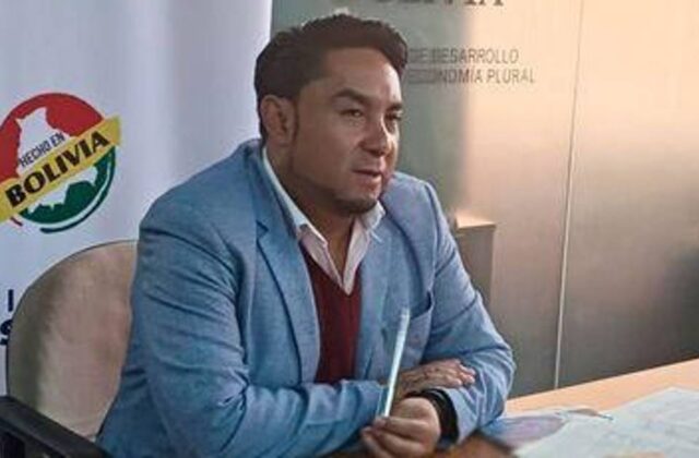 Detienen al exviceministro Luis Siles por presunta conducta antieconómica