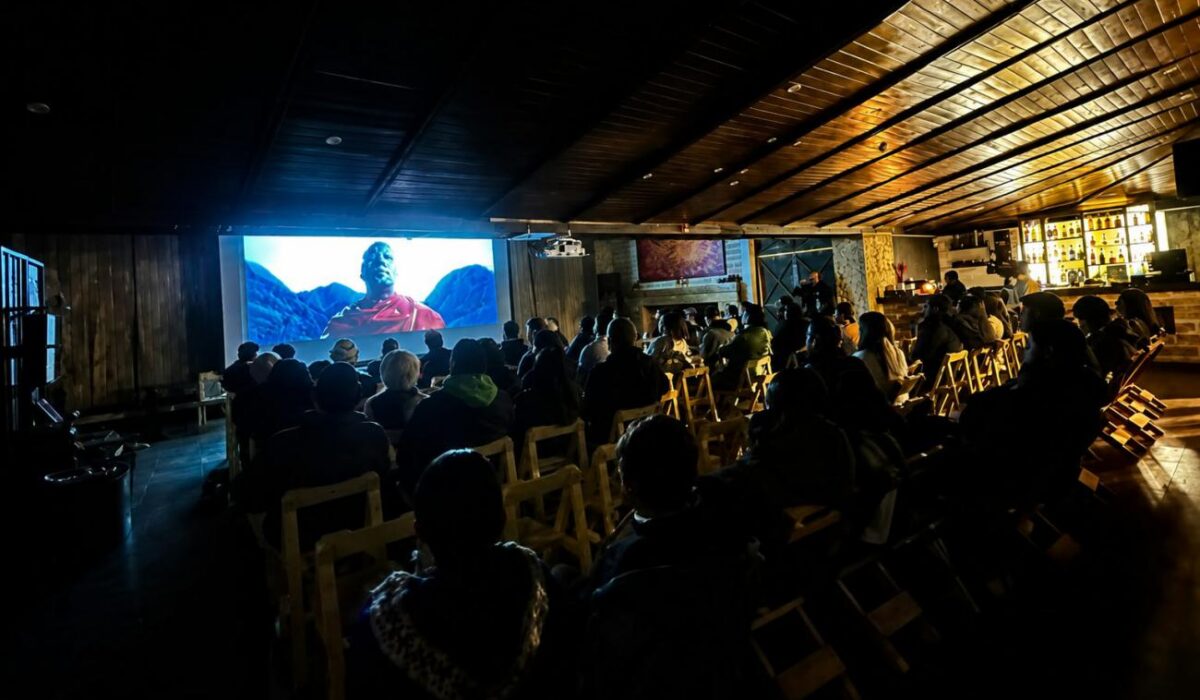 Llega a Oruro 'Cuerpo Criminal', un nuevo enfoque del cine boliviano en el Salar de Uyuni
