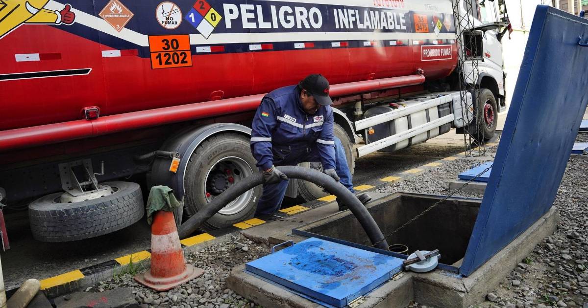 Propuesta para ajustar precios de combustibles en Bolivia frente a crisis de diésel
