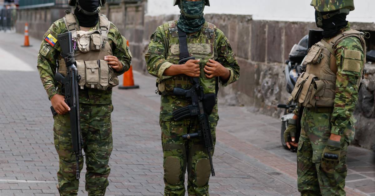 Incautan más de una tonelada de cocaína en Ecuador oculta en envío de banano