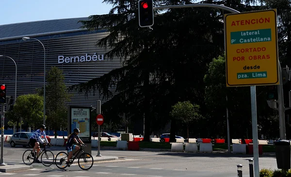 Se revela el apellido 'Bernabéu' en la fachada del estadio del Real Madrid