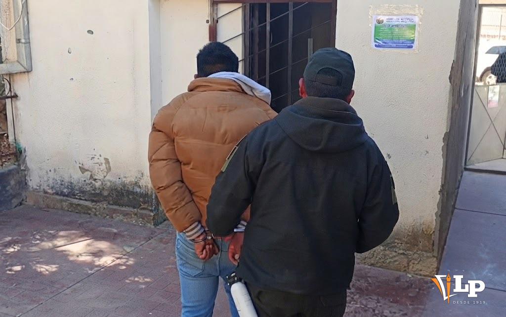 Detenido un policía por agredir y cometer abuso sexual a su pareja